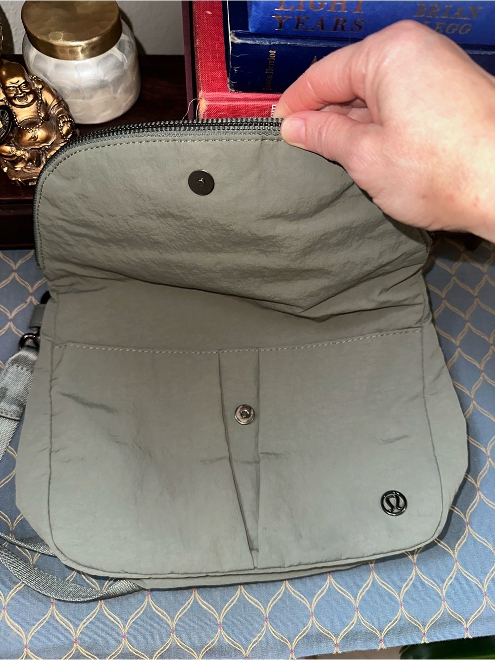 Lululemon All Night Festival Bag *5L
Desert Green - Picture 5 of 11